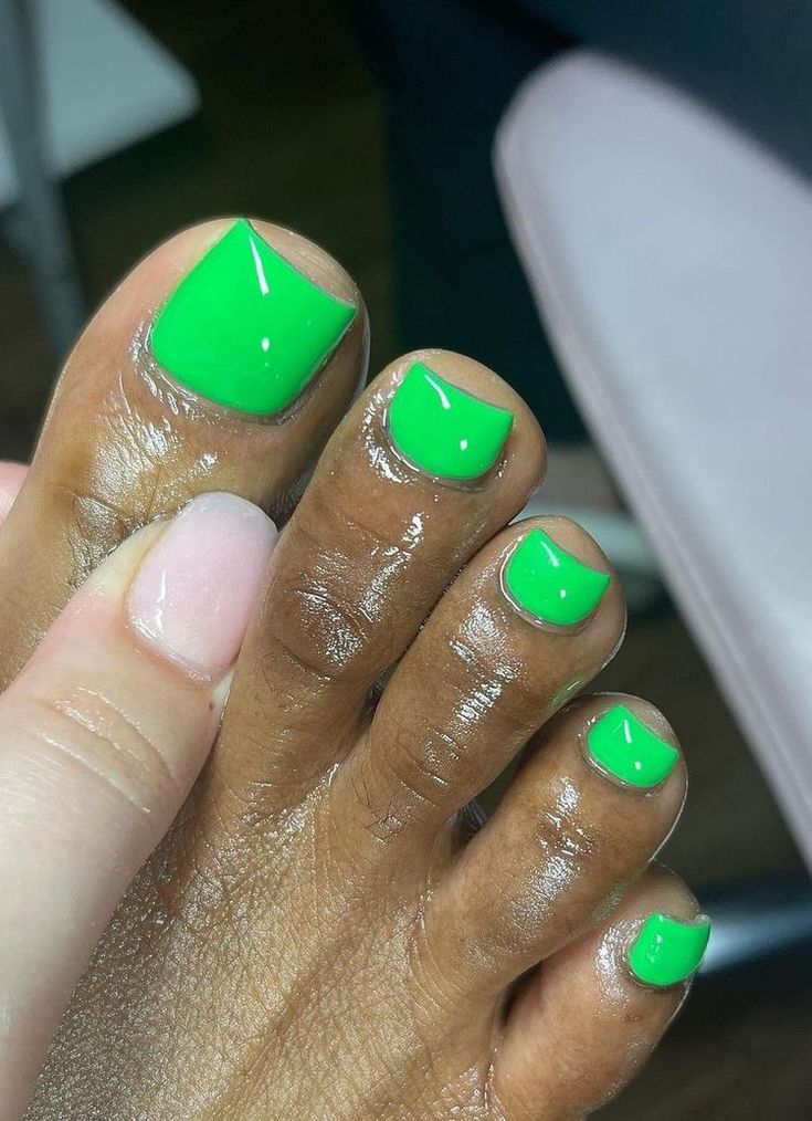 Green Toes Black Women, Green Toe Nails Ideas, Green Acrylic Toes, Pedicure Ideas Green, Green Pedicure Ideas, Green Toe Nail Designs, Green Pedicure, Orange Toe Nails, Green Toes