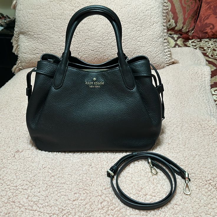 Nwt Beautiful Bag A Lot Of Space And Compartments.. Elegant Medium Bag With Top Carry Handle, Luxury Medium Black Bags, Medium Luxury Black Bags, Kate Spade Satchel With Removable Pouch For Evening, Elegant Medium Bags With Removable Pouch, Elegant Medium Satchel With Detachable Handle, Black Medium Bags With Handles, Elegant Medium Bag For Everyday Use, Luxury Black Medium Bags