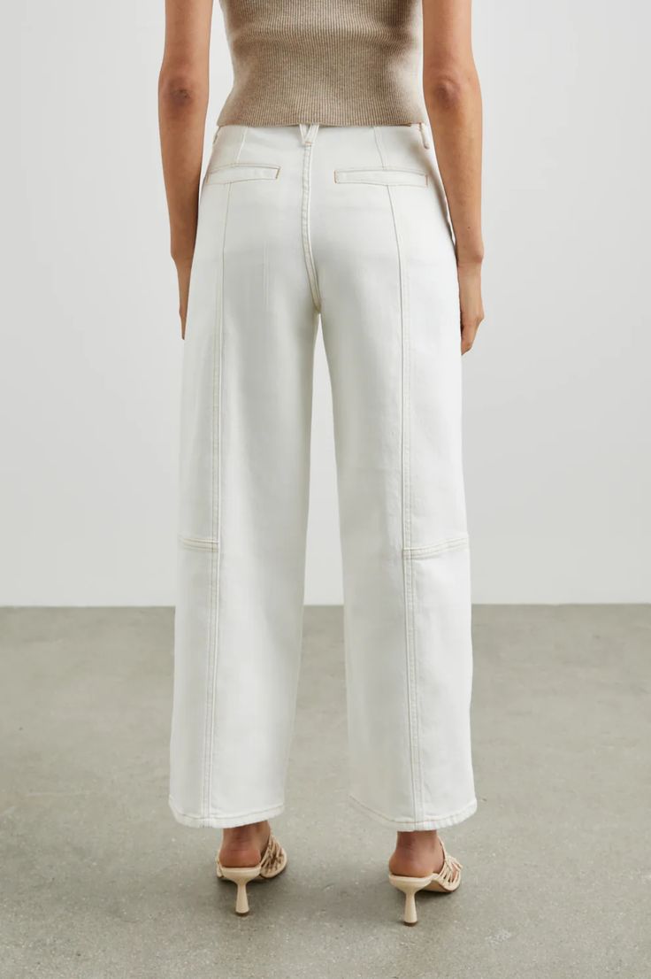 Step up your style game with the Getty Crop Utility Pants from Rails. With practical utility pockets, they blend functionality with flair. Perfect for a casual day out or a polished work look, they promise both comfort and style. Nye Outfits, Utility Pants, Boyfriend T Shirt, Denim Jumpsuit, Sweater Blouse, Staple Pieces, Denim Pant, Contrast Stitch, Hat Hairstyles