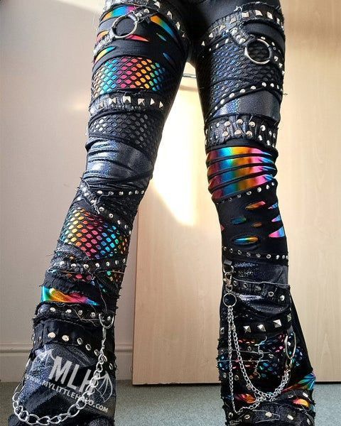 Rave Outfits Aesthetic, Scene Items, Fashion Alternative, Rave Fits, Heavy Metal Fashion, Sewing Lace, Metal Clothing, Metal Fashion, Alternative Clothing