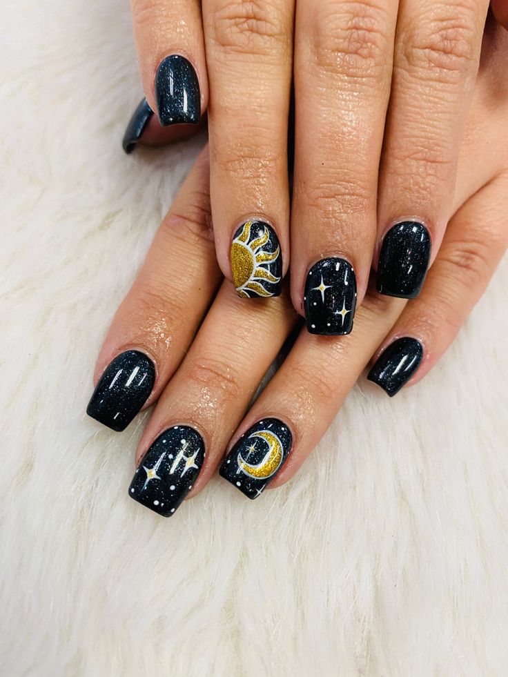 Sun Moon Stars Nail Designs, Sun Moon And Stars Nail Art, Sun And Moon Gel Nails, Moon Star Nails Design, Halloween Moon And Stars Nails, Sun And Moon Nails Short, Space Themed Nails Acrylic, Celestial Short Nails, Short Mystical Nails