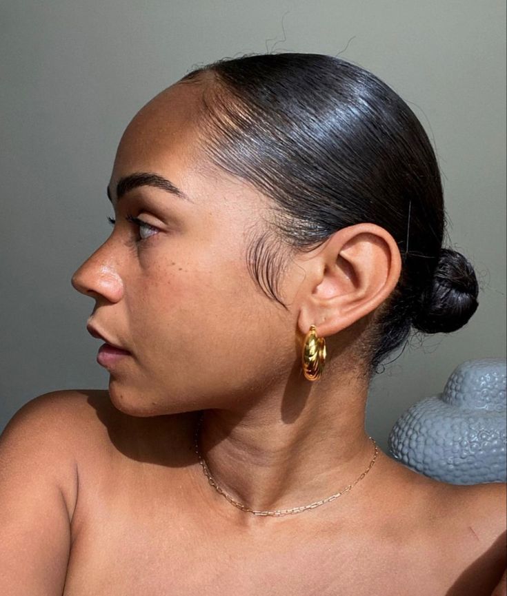 Slick Back Small Bun Natural Hair, Clean Hairstyles Black Women, Short Hair Slicked Back Bun Black Woman, Small Bun Hairstyles Short Hair, Three Part Slick Back Bun, Slick Bun Black Women, Natural Hair Slick Back Bun, Sleek Bun Natural Hair, Middle Part Slick Back Bun