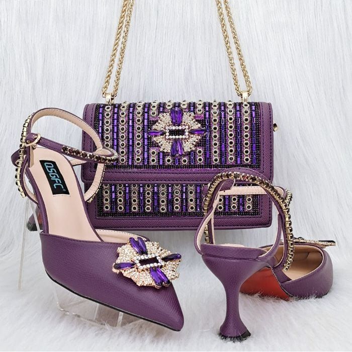 Step out in style with these stunning Nigerian Women's Pumps And Bag! With beautiful handcrafted designs, you'll look sophisticated and sophisticated for any occasion. The superior quality of the materials ensures long-lasting durability, so you can cherish the memories for years to come. Look glamorous and feel confident! Creating a dramatic, eye-catching look has never been easier. Step up your style with these stunning pumps and bag: you'll look fabulous and be sure to make a lasting impressi Gold Shoes Heels, Ladies High Heels, Nigeria Wedding, Wedding Party Shoes, Wedge Heel Boots, Italian Shoes, Gold Shoes, Comfortable Heels, Pink Heels