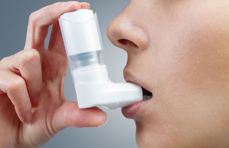 There has been mounting evidence that there is a bacterial element to the development of asthma, and now a new study lends even more support to this theory. Researchers have found that children who have low levels of four specific types of bacteria at the age of three months have an increased risk of going on to develop asthma later in life. Home Remedies For Asthma, What Is Asthma, Natural Asthma Remedies, Asthma Remedies, Asthma Relief, Asthma Inhaler, Allergy Asthma, Asthma Symptoms, Asthma Attacks