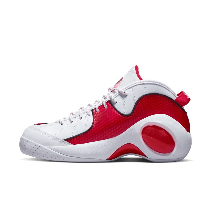 Have you ever had déjà shoe? Flash back to one of the first shoes to popularize Zoom Air technology and relive the hoops revolution (specifically, that trophy-clenching dunk from the free throw line). With its flowing lines and futuristic "bug eye" detailing, the Air Zoom Flight 95 is no dream—it's your ticket to turn heads.Originally designed for performance hoops, Zoom Air cushioning delivers lasting comfort.Wavy lines on the upper add an organic element that juxtaposes against the futuristic Nike Air Zoom Flight, Red Black Style, Eye Details, Wavy Lines, Free Throw, Mens Nike Air, True Red, Air Zoom, Nike Air Zoom