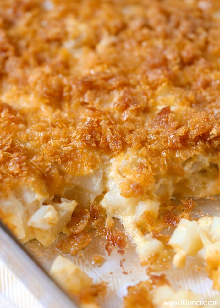 Funeral Potatoes (aka Party Potatoes) Brunch Potatoes Casserole, Yummy Potatoes, Martha Argerich, Cheesy Potatoes Recipe, Soup Homemade, Cheesy Potato Casserole, Veggie Broth, Cheese Corn, Cheesy Potato