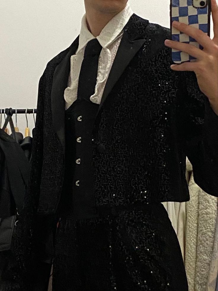 Alternative Fashion Suit, Corset Suit Outfit Prom Men, Yule Ball Male Outfit, Corset Outfit Men Aesthetic, Royal Aesthetic Outfit Men, Black Lace Suit Men, Prom Suits Aesthetic, Victorian Prom Suit, Guy Fancy Outfits