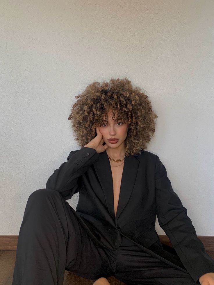 Afrofrocurly haircurls inspocurly hairstyle inspirationnatural glamblack suit outfit 90s Curls, Black Suit Outfit, Sprinkle Sprinkle, 4b Hair, Curly Fro, Afro Braids, Natural Curly Hair Cuts, Suit Outfit, Hair Curls