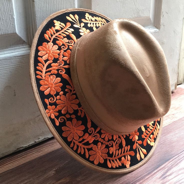 Stand out with this beautiful handcrafted Mexican Suede Hat with beautiful detailed floral embroidered canvas brim. Perfect accessory to add that with that daily outfit. MADE IN MEXICO By: Mexican Artisans For: Women Size: Medium 23' Color: tan | black | orange Details: Top Suede Embroidered canvas brim Inner elastic band Contact us for more details PLEASE READ BEFORE PURCHASE: The picture is an ACCURATE REPRESENTATION.Colors in the pictures may vary a little by effects of light. Each product is Orange Details, Suede Hat, Embroidered Canvas, Baseball Hat, Black Orange, Daily Outfits, African Fashion, Elastic Band, Orange Black