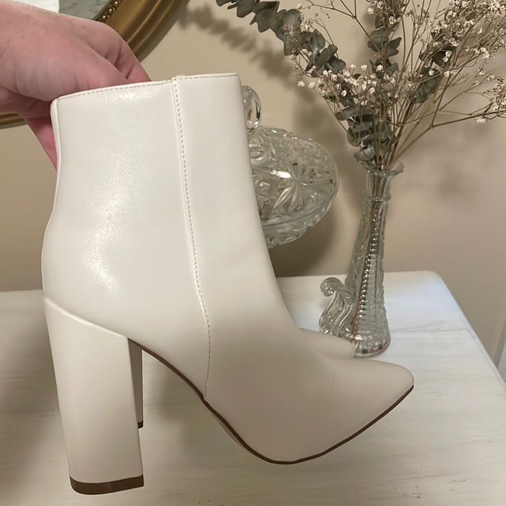 White Never Worn Heels Just Fab Shoes, Justfab Shoes, Bootie Boots, Ankle Boots, Color White, Size 6, Women Shoes, Boots, Heels