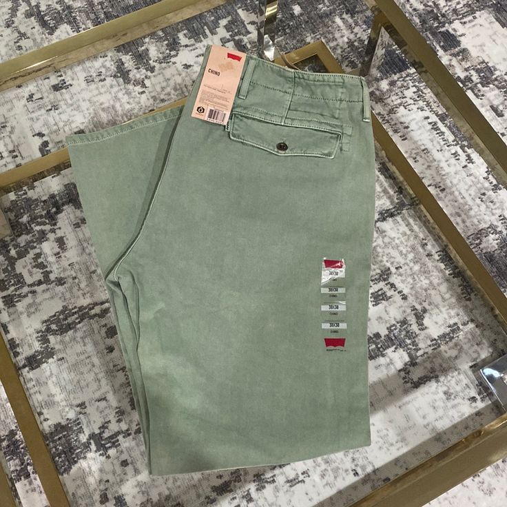 Men’s 38x30 Levi’s Green Chinos Never Worn Brand New Tags Attached Levi's Classic Big And Tall Bottoms, Classic Levi's Big And Tall Bottoms, Green Chinos, Levis Pants, Pants Men, Khaki Chinos, Levis Men, Chinos Pants, Mens Pants