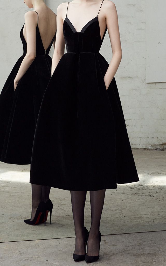 Sukienki Maksi, Alex Perry, Velvet Midi Dress, فستان سهرة, Dresses Short, Looks Style, Black Dresses, Mode Inspiration, Homecoming Dress