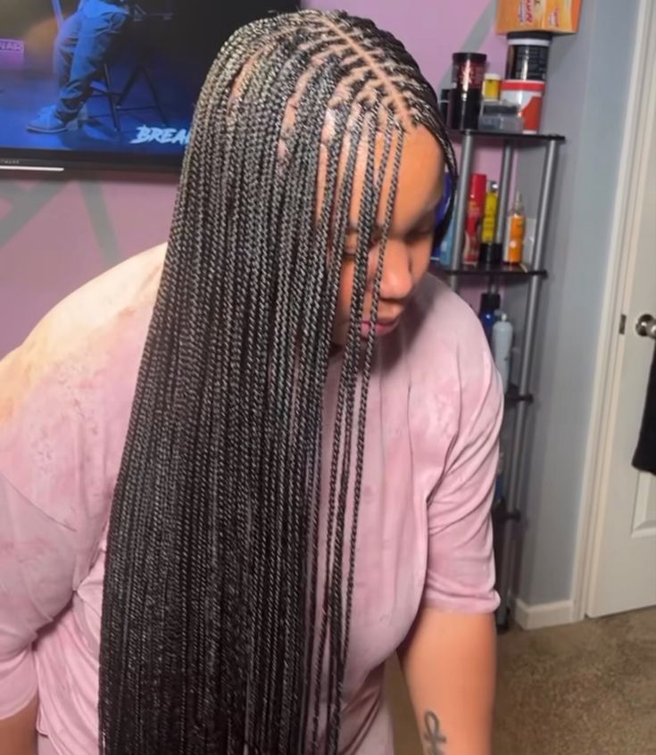 Small Box Braids Hairstyles, Small Knotless, Box Braid Hair, Big Box Braids Hairstyles, Braided Cornrow Hairstyles, Box Braids Hairstyles For Black Women, Braids Hairstyles Pictures, Cute Box Braids Hairstyles, Protective Hairstyles Braids