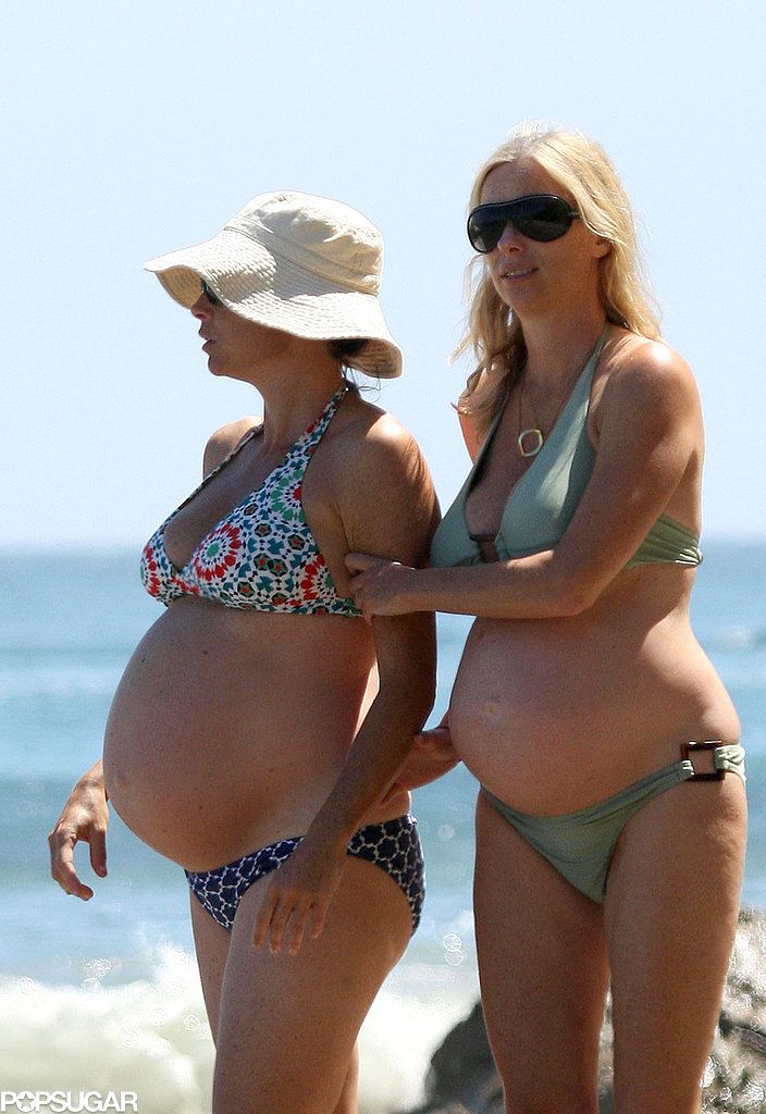 Minnie Driver gave her pregnant belly a little sun during the final days of her pregnancy. Pregnancy Images, Pregnant Actress, Big Pregnant, Korean Men Fashion, Pregnant Man, Prego Outfits, Minnie Driver, Pregnant Model, Teresa Palmer