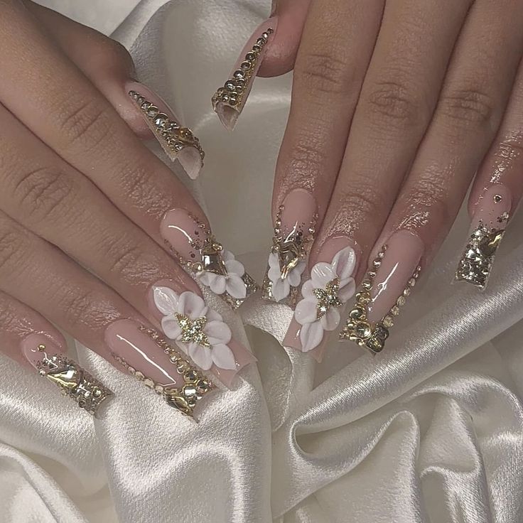 ig: setsbycarolaa Rose Gold 15 Nails, Quinceanera Nails Short, Rose Gold Quince Nails Short, Gold Quinceanera Nails, Pink And Gold Quince Nails, Rose Gold Nails Acrylic For Quince, Rose Gold Quince Nails, Gold Quince Nails, Quince Nails Rose Gold Butterfly