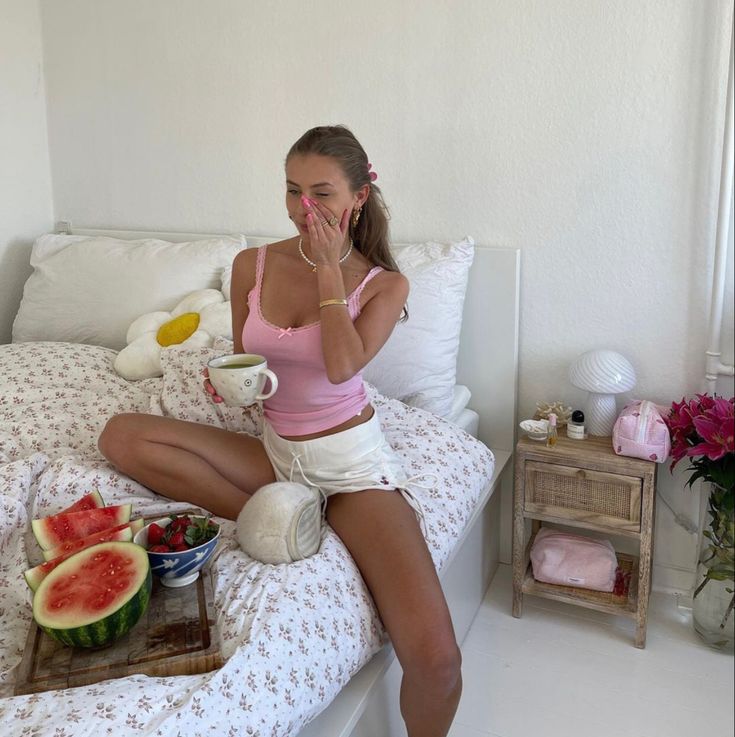 Routine For Success, Productive Morning Routine, Clean Life, Productive Morning, Clean Girl Aesthetic, Picture Inspiration, Healthy Girl, Summer Girl, Pink Vibes