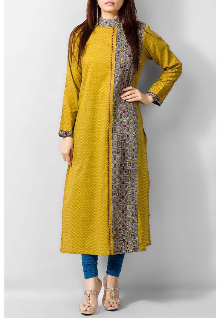 Gorgeous and such a sexy look - Yellow krta and leggings Yellow Kurti, Yellow Kurta, Embroidery Painting, Kurta Patterns, Tunic Leggings, Designer Kurti Patterns, Kurti Patterns, Simple Kurti Designs, Salwar Designs