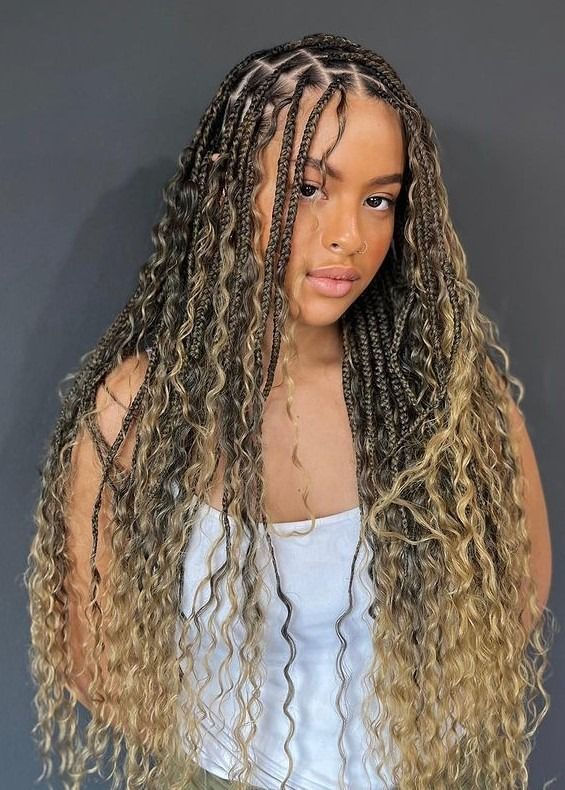 Black Boho Braids With Blonde Highlights, Ombré Boho Braids, Boho Goddess Braids Blonde, Ombré Blonde Boho Knotless Braids, Light Boho Braids, Boho Goddess Braids Human Hair, Goddess Braids Highlights, Boho Braids Blonde And Brown, Brown And Blonde Boho Braids