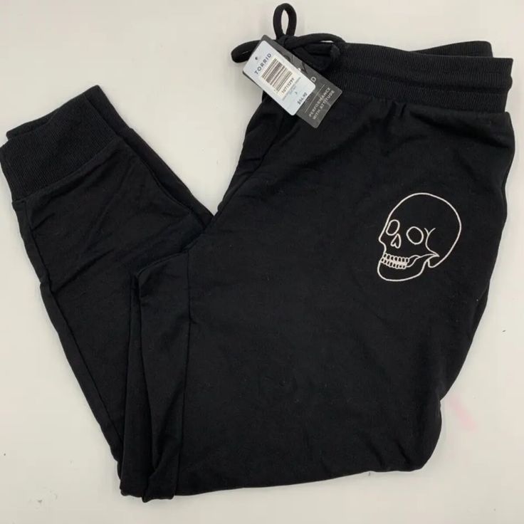 Torrid Black Sweat-Pant New With Tags Skull Embroidered Bin #22 Casual Black Pants With Skull Print, Black Skull Print Bottoms For Fall, Casual Black Bottoms With Skull Print, Casual Black Skull Print Bottoms, White Jogger Pants, Camo Sweatpants, Cargo Leggings, Cropped Sweatpants, White Joggers