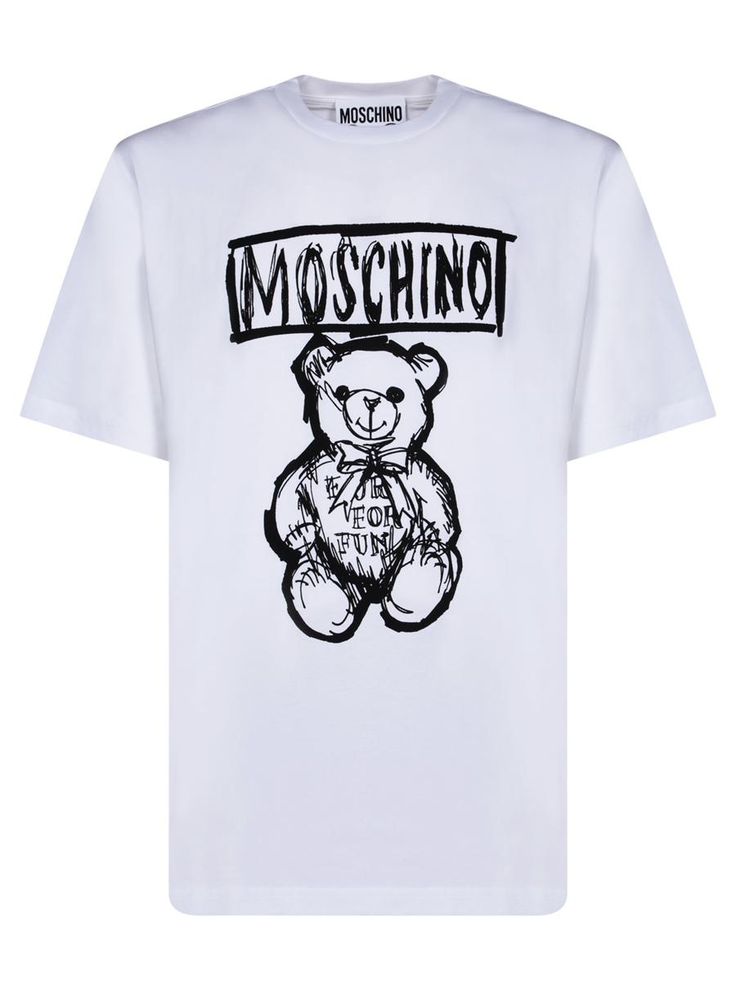 Short-sleeved white cotton T-shirt featuring a large graphic print with bear and front logo.. This Moschino T-shirt embodies a playful approach to urban fashion. The bold design featuring Moschino's iconic bear and graffiti text adds a unique flair, perfect for those who love to stand out in styleGender: MenMaterial: 100% COTTONColor: WHITEMade in: ImportedProduct ID: 0711 7041 1001*Import tax/duty will be calculated at checkout (If applicable) White Crew Neck T-shirt With Bear Print, Bear Print Crew Neck T-shirt For Streetwear, Crew Neck T-shirt With Bear Print For Streetwear, White Graphic Tee With Bear Print, Casual White T-shirt With Bear Print, Graphic Tee With Bear Print For Streetwear, Casual Bear Print T-shirt For Streetwear, Crew Neck Top With Bear Print For Streetwear, Crew Neck Bear Print Top For Streetwear