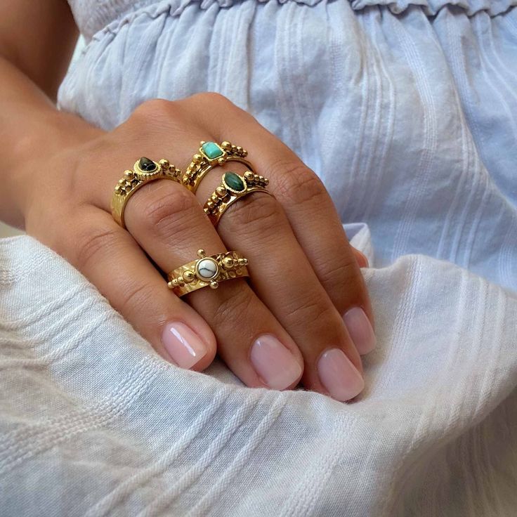 Calling all mystics, this Glamour Gemstone Soiree Ring is the perfect addition to your wardrobe! 🔮 🔮🔮 Crafted with a unique design of howlite gemstones and bohemian flair, these rings will take your fashion game to the next level. Mystical yet stylish – an irresistible combination! 💫 Each ring is adjustable, ensuring a perfect fit no matter the size of your finger. Slip one on and accessorize your look with a touch of classic, bohemian chic! 🥰 ✓ Material: Stainless Steel✓ Gemstone: Howlite✓ Cool Rings, Rings Chunky, Vintage Gold Ring, Gemstone Rings Vintage, Vintage Gold Rings, Ring Crystal, Rings Vintage, Chunky Rings, Rings Cool