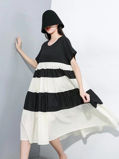 White Short Sleeve Dress With Splicing, Casual Beach Dress With Splicing, Black Spliced Midi Dress For Spring, Spring Black Spliced Midi Dress, White Casual Patchwork Maxi Dress, Casual White Patchwork Maxi Dress, Casual Short Sleeve Midi Dress With Patchwork, Casual White Maxi Dress With Patchwork, Casual Patchwork Midi Dress With Short Sleeves