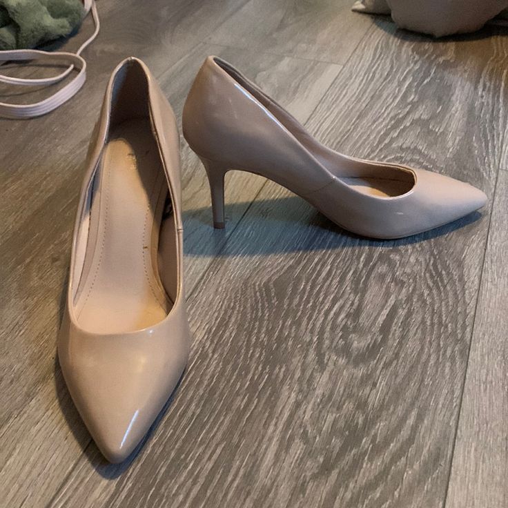 Never Worn. Glossy. Smoke Free Home. H&m Heels For Spring Party, Chic Formal Heels By H&m, Chic High Heel H&m Heels, H&m High Heel Party Heels, Elegant H&m Heels For Spring, Elegant H&m Heels For Formal Occasions, H&m Heels, Gold Block Heels, Pointy Toe Heels