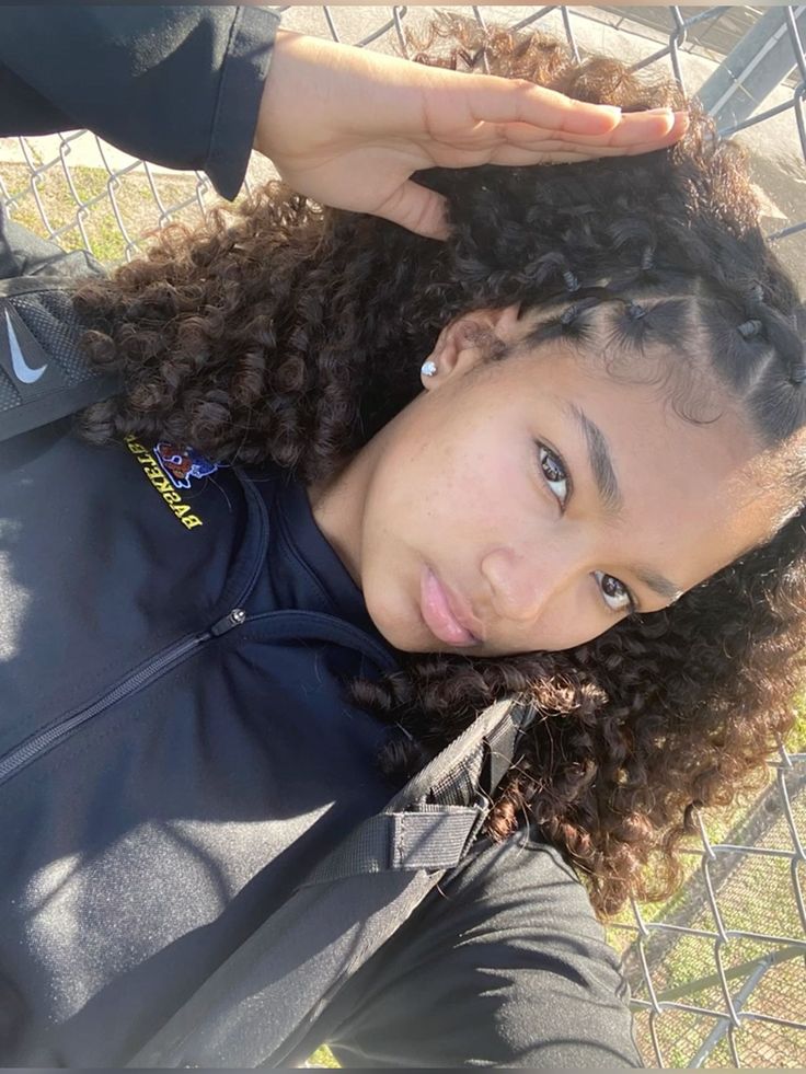 curly hairstyles 🫶🏽💕 Check more at https://howcandothis.com/womenstyle/curly-hairstyles-%f0%9f%ab%b6%f0%9f%8f%bd%f0%9f%92%95/ Rubber Band Curly Hairstyles, Easy Curly Hairstyles Natural, Curly Hairstyles Rubber Bands, Curly Hairstyles With Rubber Bands, Curly Hairstyles Updo Easy, Hairstyles Updo Easy, Curly Hairstyles Updo, Curly Hairstyles For Short Hair, Curly Hairstyles For Medium Hair