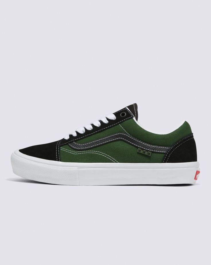 Skate Old Skool Safari Shoe Green Urban Skate Shoes With Contrast Sole, Urban Green Skate Shoes With Vulcanized Sole, Green Urban Skate Shoes With Vulcanized Sole, Urban Canvas Shoes For Skateboarding, Urban Green Skate Shoes For Streetwear, Green Vans Skate Shoes With Gum Sole, Green Vans Skate Shoes For Skateboarding, Green Vulcanized Sole Skate Shoes, Green Canvas Shoes With Gum Sole For Streetwear