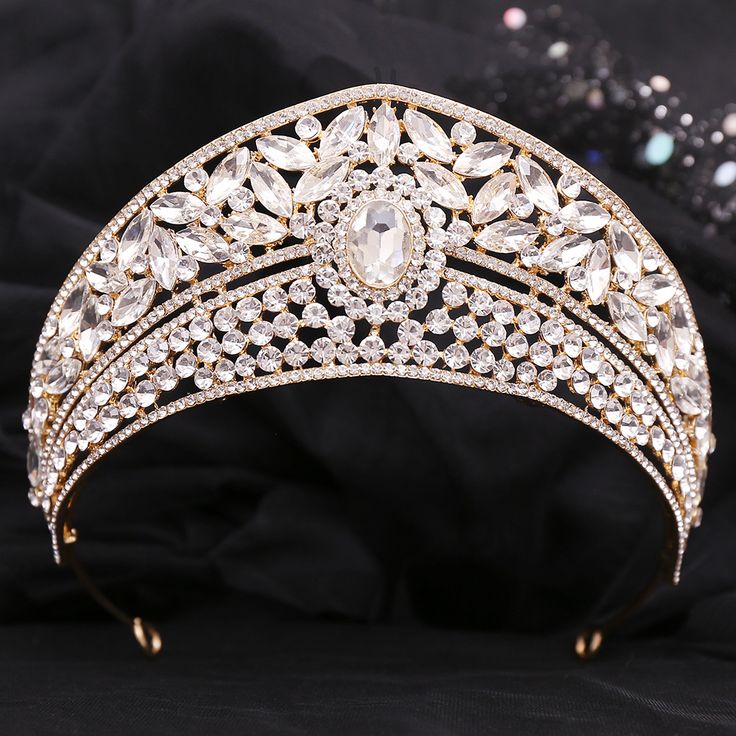 DIEZI Luxury Elegant Baroque Gold Color Crown Hair Accessories White Crystal Tiara For Women Girls Tiaras And Crowns Wedding, Palace Photography, Royal Queen Crown, Diadem Wedding, Wedding Dress Green, Baroque Crown, Wedding Hair Combs, Crown Wedding Hair, Crown Hair Accessories