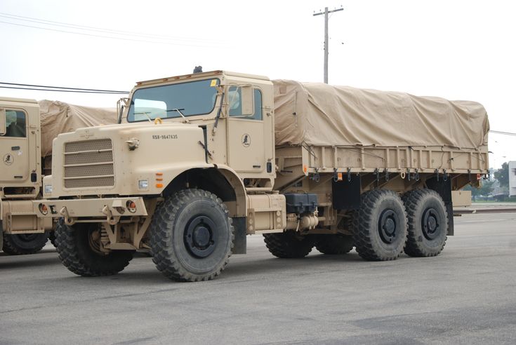 Oshkosh MTVR truck Us Army Vehicles, Tactical Vehicle, Military Accessories, Enduro Motorcycle, Bug Out Vehicle, Armored Truck, Train Truck, Army Truck, Military Hardware