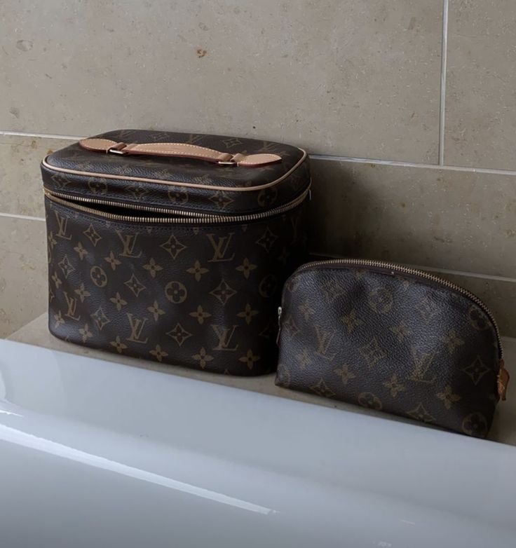 Makeup Bag Louis Vuitton, Lv Makeup Pouch, Designer Toiletry Bag, Vanity Case Travel, Louis Vuitton Vanity Case, Louis Vuitton Makeup Pouch, Luxury Makeup Pouch, Louis Vuitton Travel Bag Aesthetic, Lv Toiletry Bag