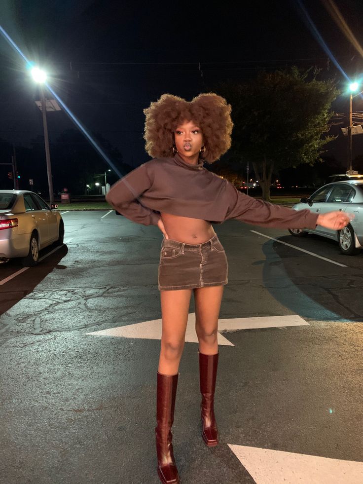 Brown Gogo Boots Outfit, Low Rise Mini Skirt Outfit, Brown Mini Skirt Outfit, Outfit Claims, Brown Knee High Boots Outfit, Y2k Mini Skirt Outfit, Gogo Outfits, Brown Skirt Outfit, Platform Boots Outfit