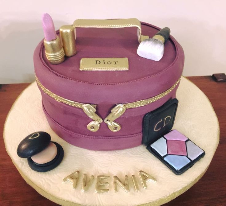 Makeup artist birthday cake Makeup Cake Ideas Birthdays, Cake For Makeup Artist Birthday, Birthday Cake Makeup Theme, Makeup Cakes For Girls Birthday, Birthday Cake With Makeup Theme, Artist Birthday, Makeup Artist, Dior, Birthday Cake