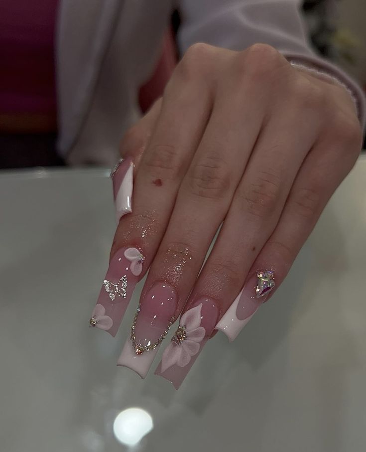 September Nail Ideas, Quince Nails, Quinceanera Nails, Bday Nails, Girly Acrylic, Nails Coffin Short, Acrylic Nail Ideas, French Acrylic Nails, Girly Acrylic Nails