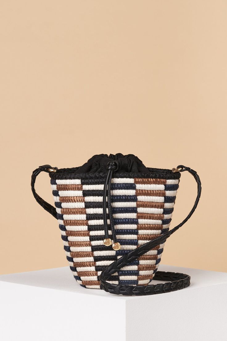 Cesta Collective Crossbody Lunchpail / Core Check Sisal Basket, Rwanda Africa, Lunch Pail, Mini Fan, Basket Bag, Women Artisans, Small Handbags, Black Hardware, Sustainable Materials