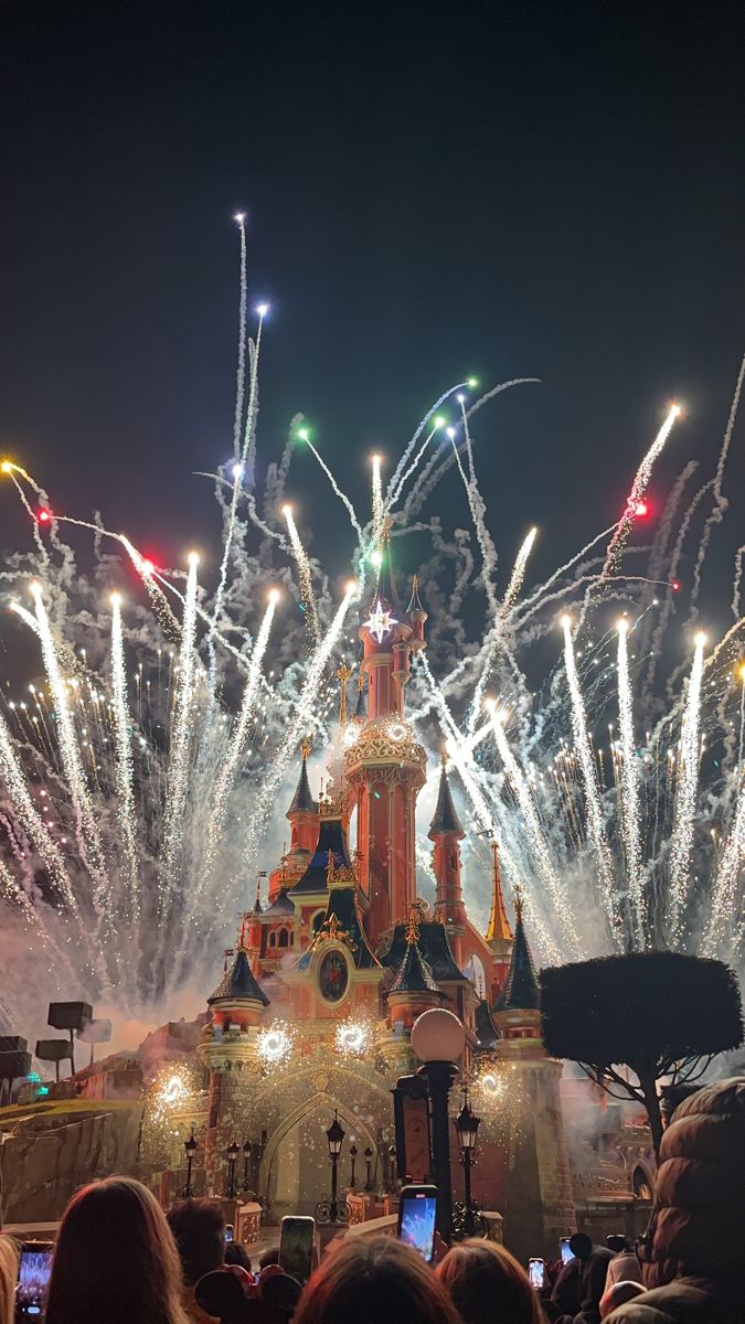 Disneyland Paris castle fireworks Disneyland Fireworks Wallpaper, Disneyland Paris Fireworks, Disneyland Florida, Paris Castle, Disneyland Fireworks, Disneyland Paris Castle, Disneyland Aesthetic, Disney 2025, Paris Disneyland