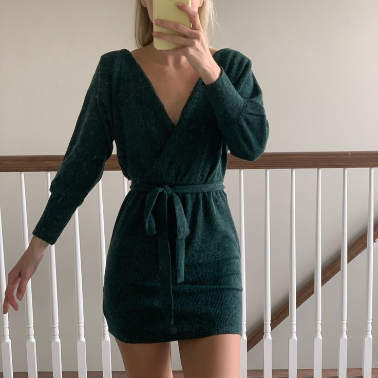 New With Tags Knit Bodycon Dress For Date Night, Knit V-neck Mini Dress For Day Out, Winter Party Knit Dress, Evening Mini Knit Dress, Evening Knit Mini Dress, Long Sleeve Knit Dress For Date Night, Knit Mini Length Evening Dress, Chic Green Knit Midi Dress, Knit Mini Dress For Date Night