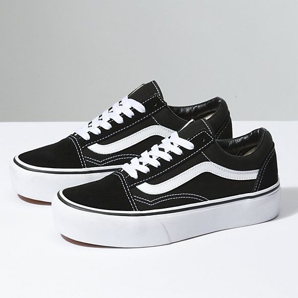 Old Skool Platform Old Skool Platform, Platform Vans, Tenis Vans, Vans Store, Sneakers Fashion Outfits, Vans Era, Black And White Shoes, White Vans, Black Vans