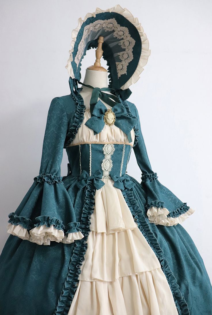 Victorian Dresses Vintage, Flowy Victorian Dress, Old Time Dresses Vintage, Cute Victorian Dresses, Cute Victorian Outfits, Drawing Victorian Clothes, French Victorian Dress, Victorian Dress Reference, 1800’s Dresses