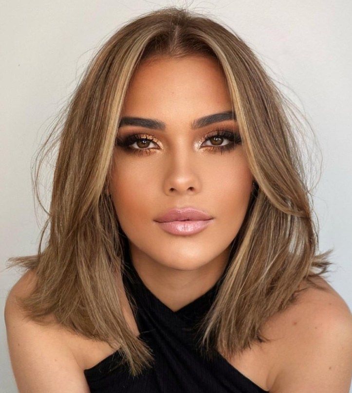 Shoulder-Length Haircut for Oval Faces Short Hair For Oval Face Plus Size, Hair Color Ideas For Fair Skin, Braids Straight Hair, Bob Panjang, Long Layered Bob Hairstyles, Hairstyle 2023, Khloe Kardashian Hair, Angled Hair, Long Layered Bob