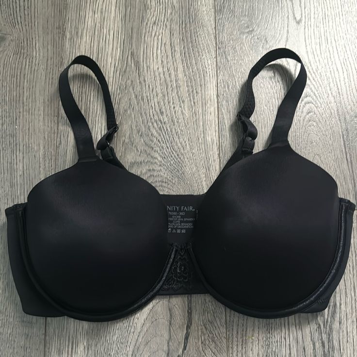 Never Worn Women Bra Flower Detail In The Center 3 Clip Closure Black Seamless Full Coverage Nursing Bra, Black Push-up Nursing Bra With Adjustable Straps, Black Full Coverage Bra With Medium Bust Support, Full Coverage Black Bra With Medium Bust Support, Black Full Coverage Bra With Padded Cups, Black Full Coverage Padded Bra, Black Push-up Nursing Bra With Removable Pads, Black Stretch Nursing Bra With Adjustable Straps, Black Stretch Full Coverage Nursing Bra