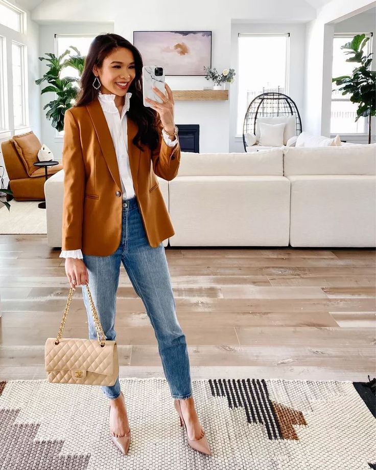 Brown Blazer Fall Outfit, Tan Blazer And Jeans Outfit, Cognac Blazer Outfits, Light Brown Blazer Outfits For Women, Caramel Blazer Outfit, Rust Blazer Outfit, Light Brown Blazer Outfit, Brown Plaid Blazer Outfit, Fitted Blazer Outfit