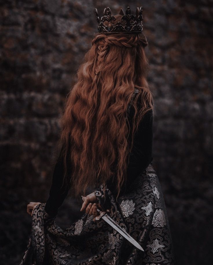 Queen Core Aesthetic, Warrior Queen Aesthetic, Queen Core, Warrior Princess Aesthetic, Aesthetic Medieval, From Blood And Ash, Blood And Ash, Medieval Princess, Royal Core