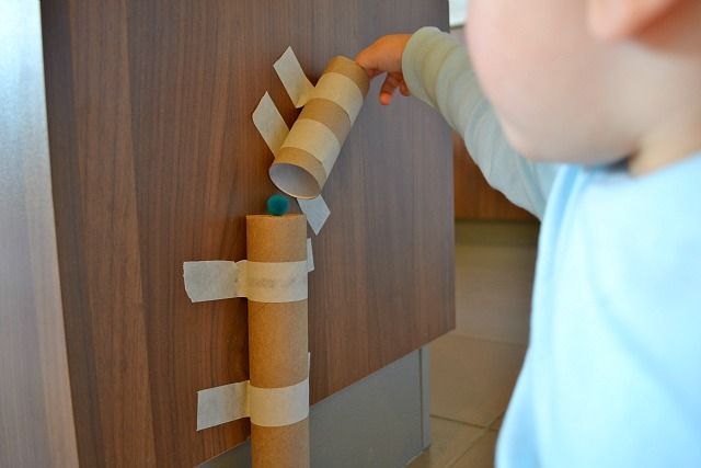 Activities For One Year Olds, Independent Activities, Toddler Play, Cardboard Tubes, Toddler Fun, Montessori Activities, Baby Play, Craft Activities For Kids, Infant Activities