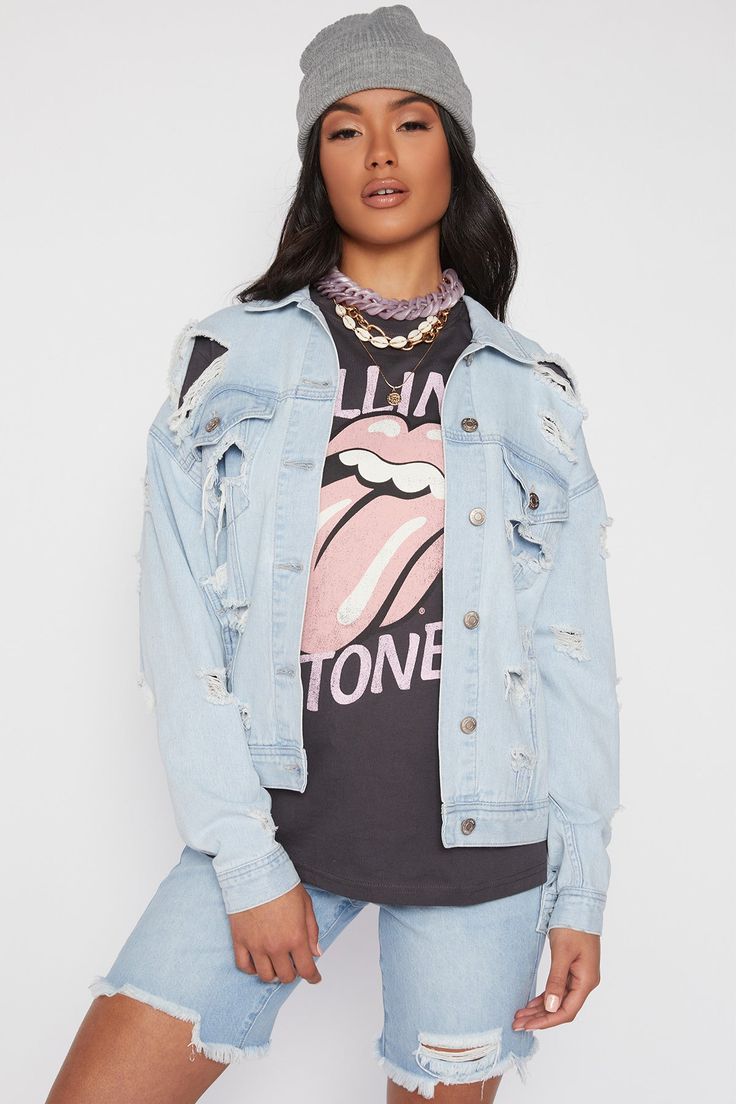 Junior Oversized Boyfriend Denim Jacket J105076 Boyfriend Denim Jacket, Simple Summer Outfits, Boyfriend Denim, L And Light, Gym Shorts, Feature Light, Baggy Fits, Cuff Sleeves, Vintage Look