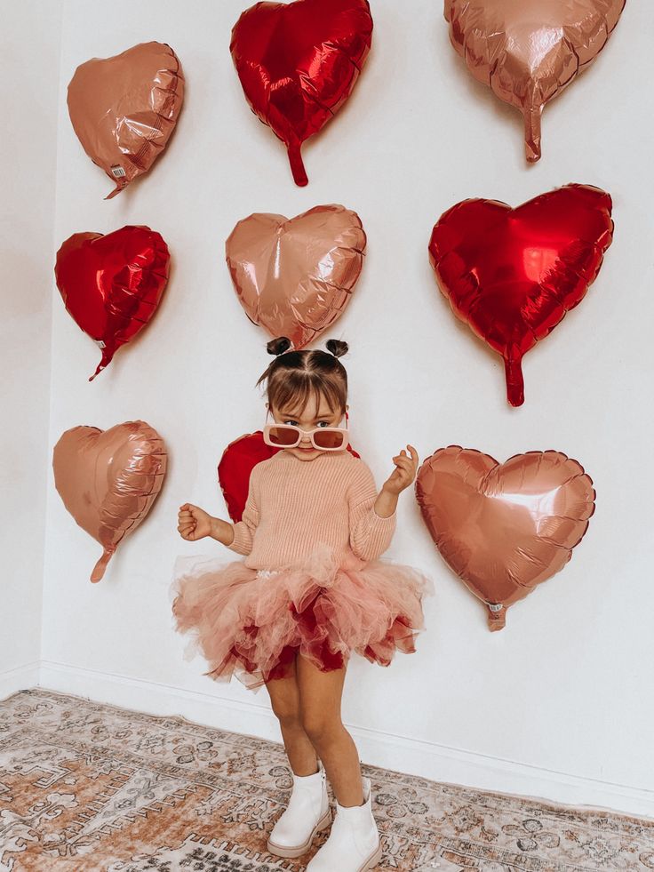 Toddler Valentines Outfit Girl, Toddler Valentines Pictures, Valentines Photoshoot For Kids, Valentine Photo Shoot Toddler, Diy Toddler Valentines Photoshoot, Toddler Galentines Day, Toddler Valentines Day Photoshoot, Toddler Valentine’s Day Photo Shoot, Mom And Me Valentine Photoshoot