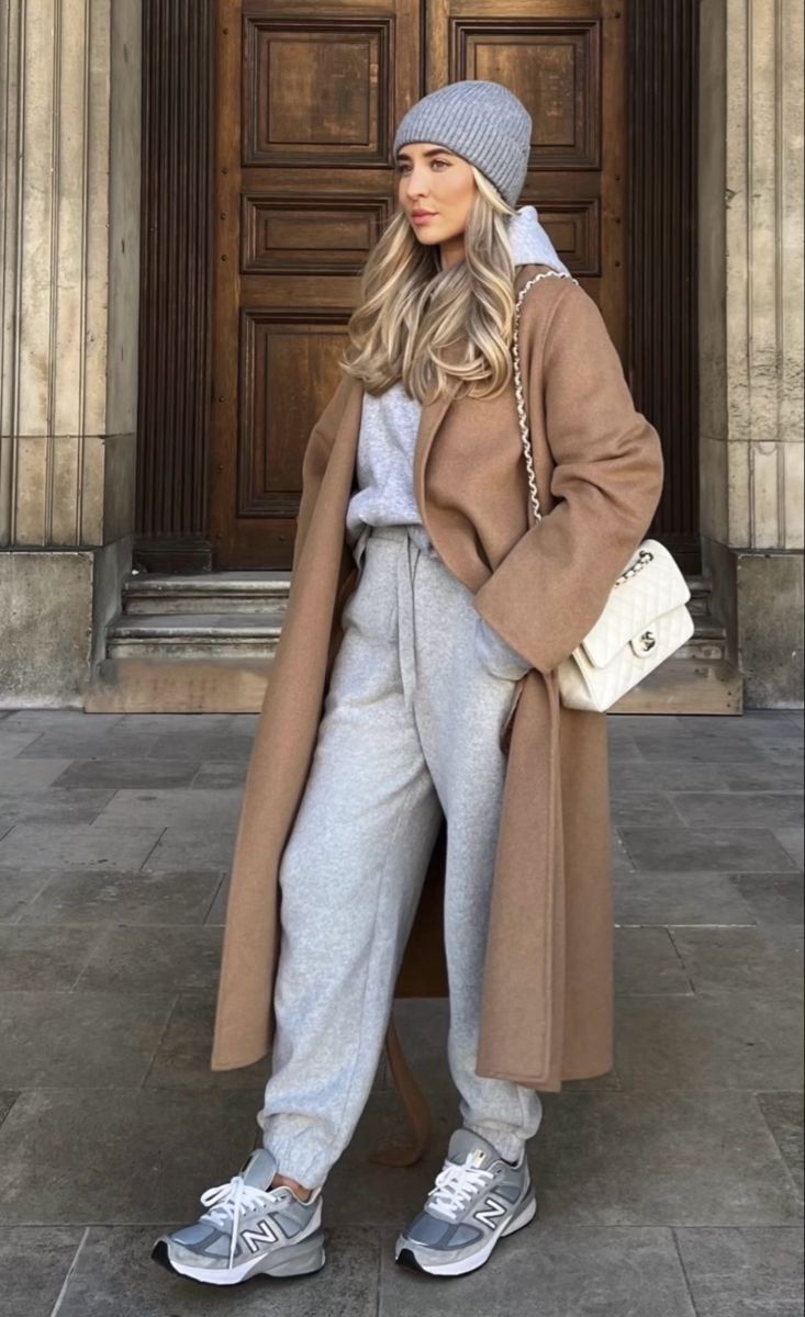 Freya Killin, Outfit Jogging, Mango Shoes, New York Outfits, Zara Coat, Winter Fashion Outfits Casual, Causual Outfits, Athleisure Outfits, Coat Outfits