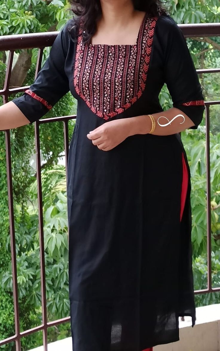 Neck Patch Work Kurti Design, Patch Work Kurti Design, Plain Kurti Designs, Silk Kurti Designs, Salwar Neck Designs, Simple Frock Design, Suits Punjabi, Churidar Designs, Simple Kurta Designs