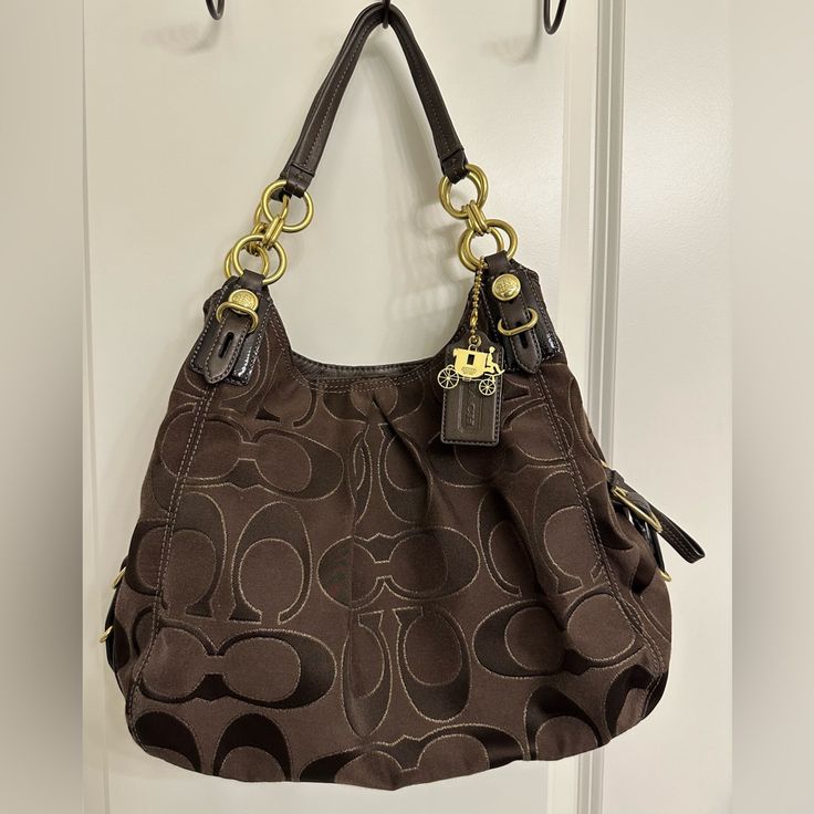 Great Coach Shoulder Bag. Includes Removable Long Shoulder Strap. The Pic Does The Color No Justice ! Brown Coach, Coach Shoulder Bag, Shoulder Bags, Shoulder Strap, Bag Lady, Womens Sizes, Shoulder Bag, Women Shopping, Color